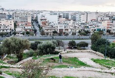 Πώς κυλούν οι μέρες στα Άνω Πετράλωνα;
