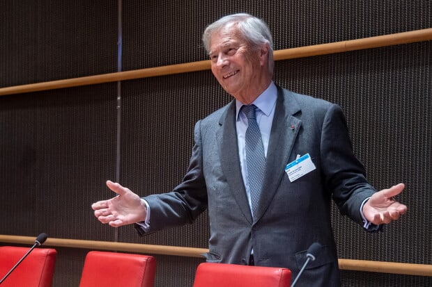 Γαλλία: Πάνω από 100 συγγραφείς εγκαταλείπουν ιστορικό εκδοτικό οίκο λόγω του ακροδεξιού ιδιοκτήτη