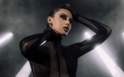 Sara Landry: Πολύ hype και λίγη ουσία. 