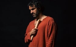 ΒΙΤΡΟΥΒΙΟΣ: Το νέο έργο του Στέφανου Κακαβούλη στο Θέατρο Σχολής Καλών Τεχνών