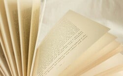 Βραβεία Βιβλίου Public 2025: Για 12η χρονιά, «ταξιδεύουμε» παρέα με τα αγαπημένα μας βιβλία