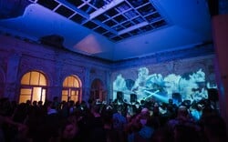AMORALITE takeover: Στις 7 και 8 Ιουνίου, στο Plex Athens, η ηλεκτρονική μουσική συναντά τη σύγχρονη τέχνη
