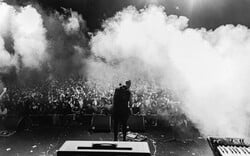 Voés Festival 2025: Εκεί που η μουσική συναντά τη φύση - και η Judy… αγνοείται