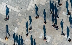 Τοπόσημα Διασύνδεσης: Έκθεση Φωτογραφίας από τη LAMDA Development στο Πρώην Δημόσιο Καπνεργοστάσιο