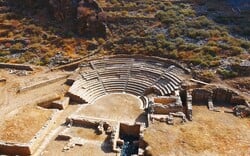 Γνωριμία με Αρχαία Θέατρα της Ελλάδας: Περιοδεία "ΘΡΑΥΣΜΑΤΑ: Ευριπίδης" 