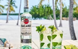 Σαν τη Χαλκιδική με Bacardi δεν έχει