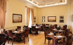 «Ίαμβος» Το νέο εστιατόριο του Πανεπιστημίου Αθηνών στο ιστορικό κτήριο «Κωστής Παλαμάς»