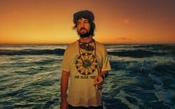 Οι Tame Impala φτιάχνουν έναν δίσκο εμπνευσμένο από τα bush doofs της Αυστραλίας