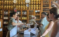 «Τυπικά γλυκά» με ιστορία αιώνων και οι ποπούσες που έσωσαν ένα έθνος
