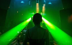 CHECK Μια βραδιά στο ιστορικό club Khidi στην Τυφλίδα