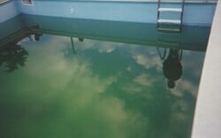 MIRfestival 2025 | Περιπέτειες σκηνής/εικόνας: Ένας κόσμος που συνταράζει την πόλη σιωπηλά και εκκωφαντικά