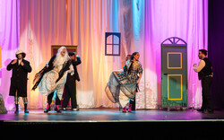 Τι κάνει τον «Αρσέν Λουπέν» μία από τις πιο επιτυχημένες παραστάσεις της σεζόν;