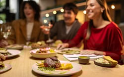 Νέες γεύσεις, νέες ιστορίες: Το Around the Table σε καλεί να εξερευνήσεις την Αθήνα αλλιώς