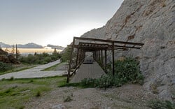 Ένα γλυπτό ζωντανεύει το «άγνωστο» λατομείο του Φιλοπάππου