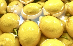 Οι φλούδες λεμονιού είναι πολύτιμες, μην τις πετάτε