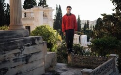 Γιάννης Τσουμαράκης: «Στον Οιδίποδα βρίσκουμε τον Έπσταϊν και τους βιασμούς παιδιών»