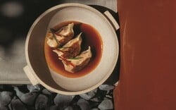 Garum: Γεύσεις που συνδέουν την Ελλάδα με την Ασία μέσα από την τέχνη της ζύμωσης