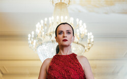 Καρυοφυλλιά, γίνε πάλι μια άλλη