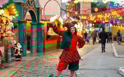 ΔΕΗ CHRISTMAS FACTORY: Η πιο φωτεινή γιορτή της Αθήνας λάμπει στην καρδιά της πόλης