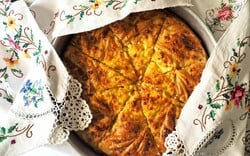 Κριασόπιτα και ρυζόπιτα, το τυχερό κομμάτι της πίτας μιας άλλης ζωής