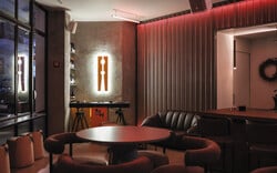 Obscura Athens: Το μπαρ των Πετραλώνων δεν ξεχωρίζει τους ανθρώπους