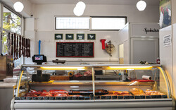 Το Παραδοσιακόν Κρεοπωλείον-Παντοπωλείον: Ένας χώρος που σε κάνει να χαίρεσαι να μαγειρεύεις