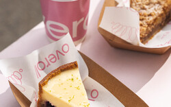 Overoll Αιγάλεω: Το brunch που έλειπε από τη γειτονιά του Αιγάλεω