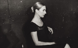 73 λεπτά με τη Βίκυ Βολιώτη