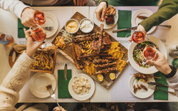 Πριγκηπέσα: Τα διάσημα κεμπάπια του Πρίγκηπα μόλις έφτασαν στη Θεσσαλονίκη