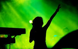 Sonic Sisters Festival: Μια γιορτή για τις γυναίκες της σύγχρονης μουσικής και της DJ κουλτούρας