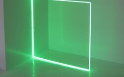 Stephen Antonakos, ο καλλιτέχνης που έκανε ποίηση με νέον