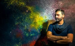 «Αθέατη Ύλη»: Η αφαίρεση ως εικαστική στάση στη νέα έκθεση του Σταύρου Δίτσιου