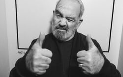 Ερρίκος Λίτσης: «Τρώμε ποπκόρν και βλέπουμε να ρίχνουν πυραύλους»