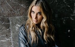 Εύη Καλογηροπούλου: «Ξενίζει όταν μια γυναίκα κάνει ταινίες δράσης»