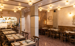 «Της μάνας σου»: Μια νέα άφιξη στη Θεσσαλονίκη που σερβίρει γεύσεις και αναμνήσεις