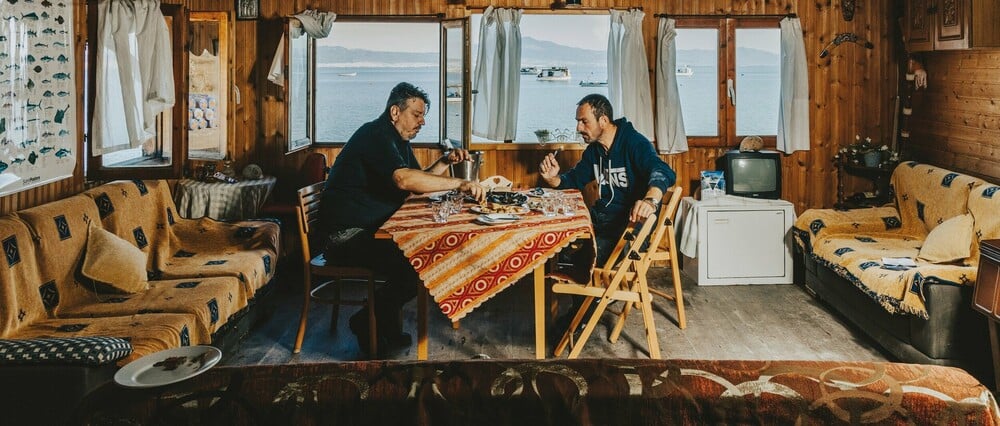 Γεύμα σε μια καλύβα μυδοκαλλιεργητών στη Χαλάστρα