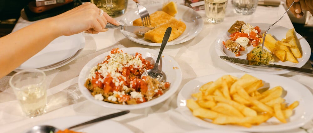 8 μεζεδοπωλεία