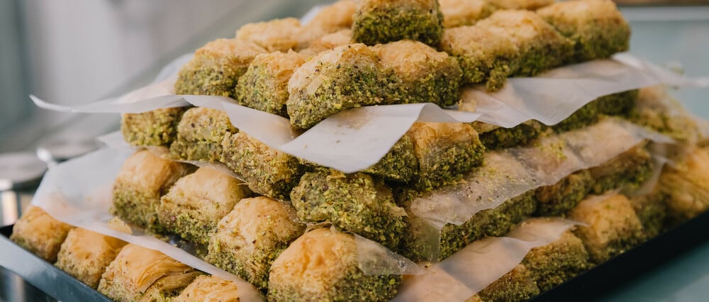 Με φιστίκι ή με καρύδι, ο μπακλαβάς είναι ένας