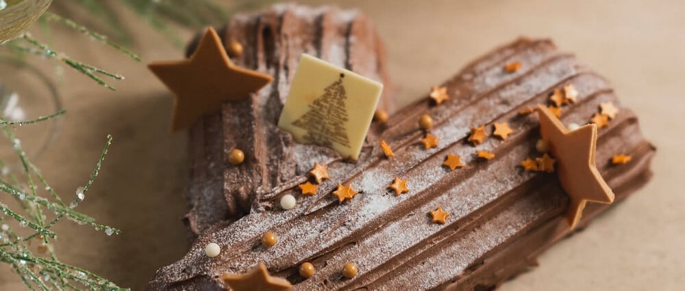 Χριστουγεννιάτικος κορμός, μια γλυκιά ιστορία που συνεχίζεται στα καλύτερα ζαχαροπλαστεία της πόλης