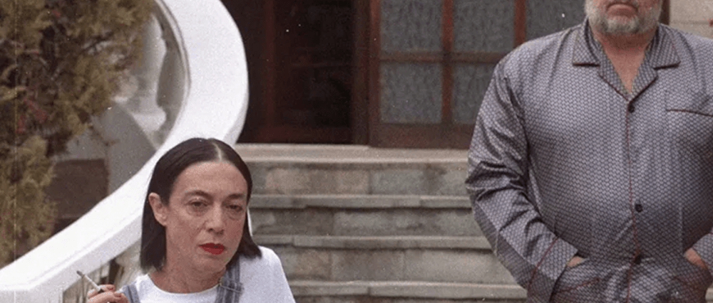 Μια Έντα με άσφαιρο πιστόλι