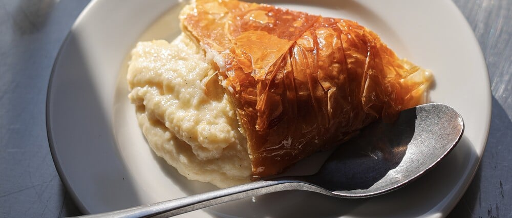 To γαλακτομπούρεκο του Πλυτά είναι το καλύτερο της Αθήνας