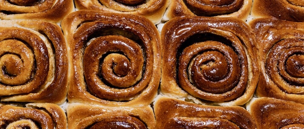 Cinnamon Rolls: Αυτά είναι τα 9 πιο αφράτα της πόλης 