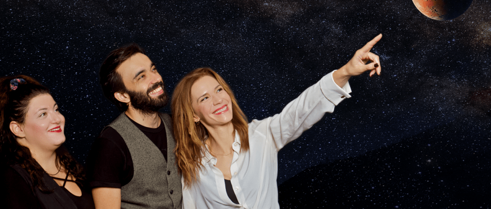 «Κέλλυ»: Αγνή Χιώτη και Βασιλική Βλάχου ενώνουν θεατρικά τις δυνάμεις τους