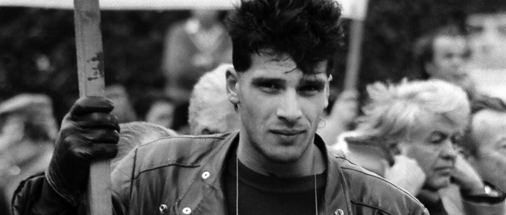 «Έγχρωμη τιβί, ασπρόμαυρη ζωή – φωτογραφικές σημειώσεις από τη δεκαετία του ’80»