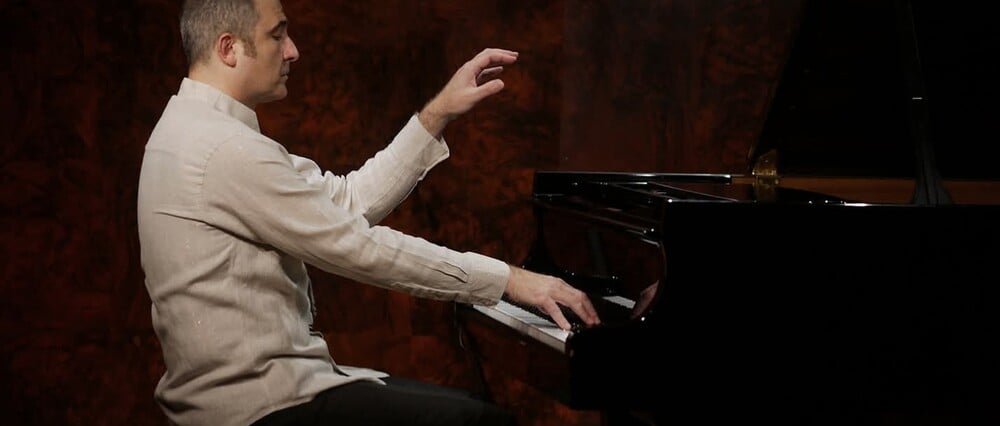 Άρης Γραικούσης | Ρεσιτάλ Πιάνου: W. A. Mozart – 270 Χρόνια από τη γέννηση του μεγάλου συνθέτη