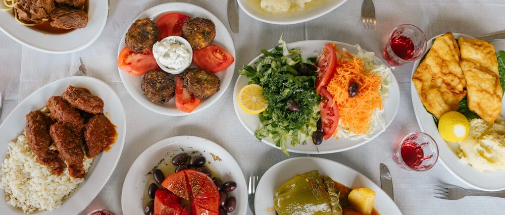 Στη Μόνικα τρως σαν στο σπίτι σου 