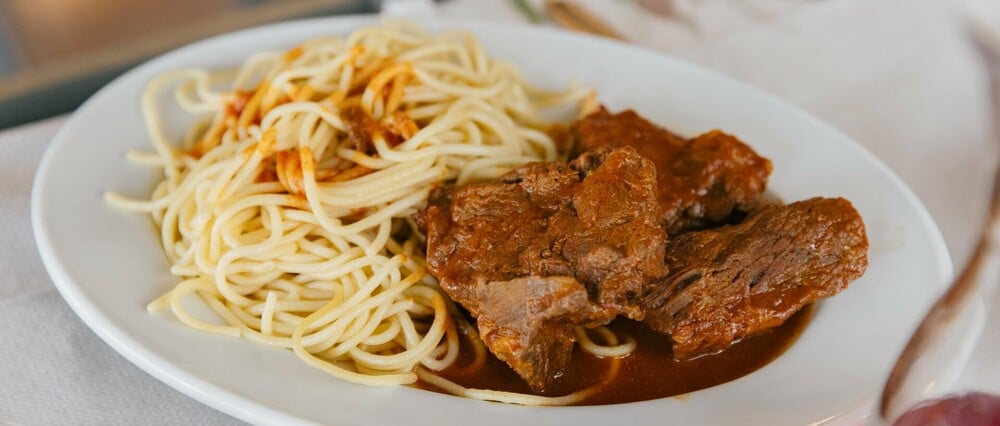 Στη Μόνικα τρως σαν στο σπίτι σου 