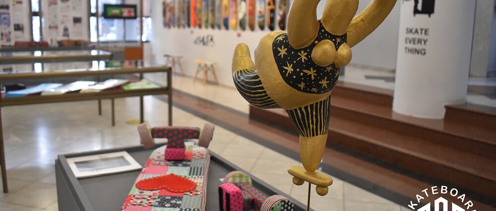 Skateboard Art Crimes: Η τέχνη κυλάει πάνω σε μια σανίδα skateboard