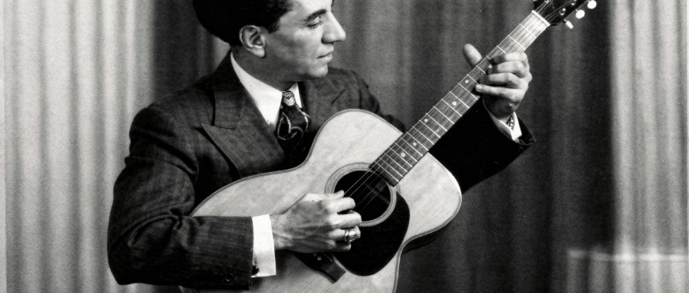 ΕΠΕΞ Ένα ντοκιμαντέρ για τη μυθιστορηματική ζωή του ρεμπέτη Γιώργου Κατσαρού