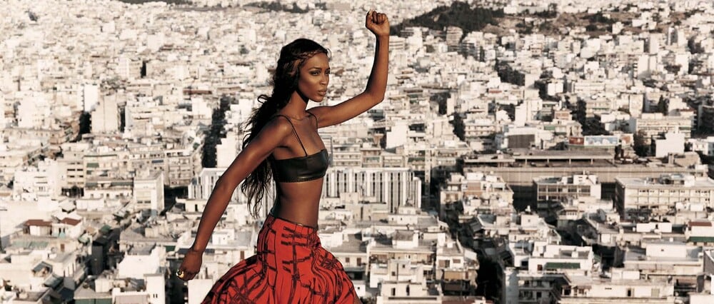 «Είσαι ό,τι φοράς», μια έκθεση για την τέχνη και το ρούχο στον 21ο αιώνα